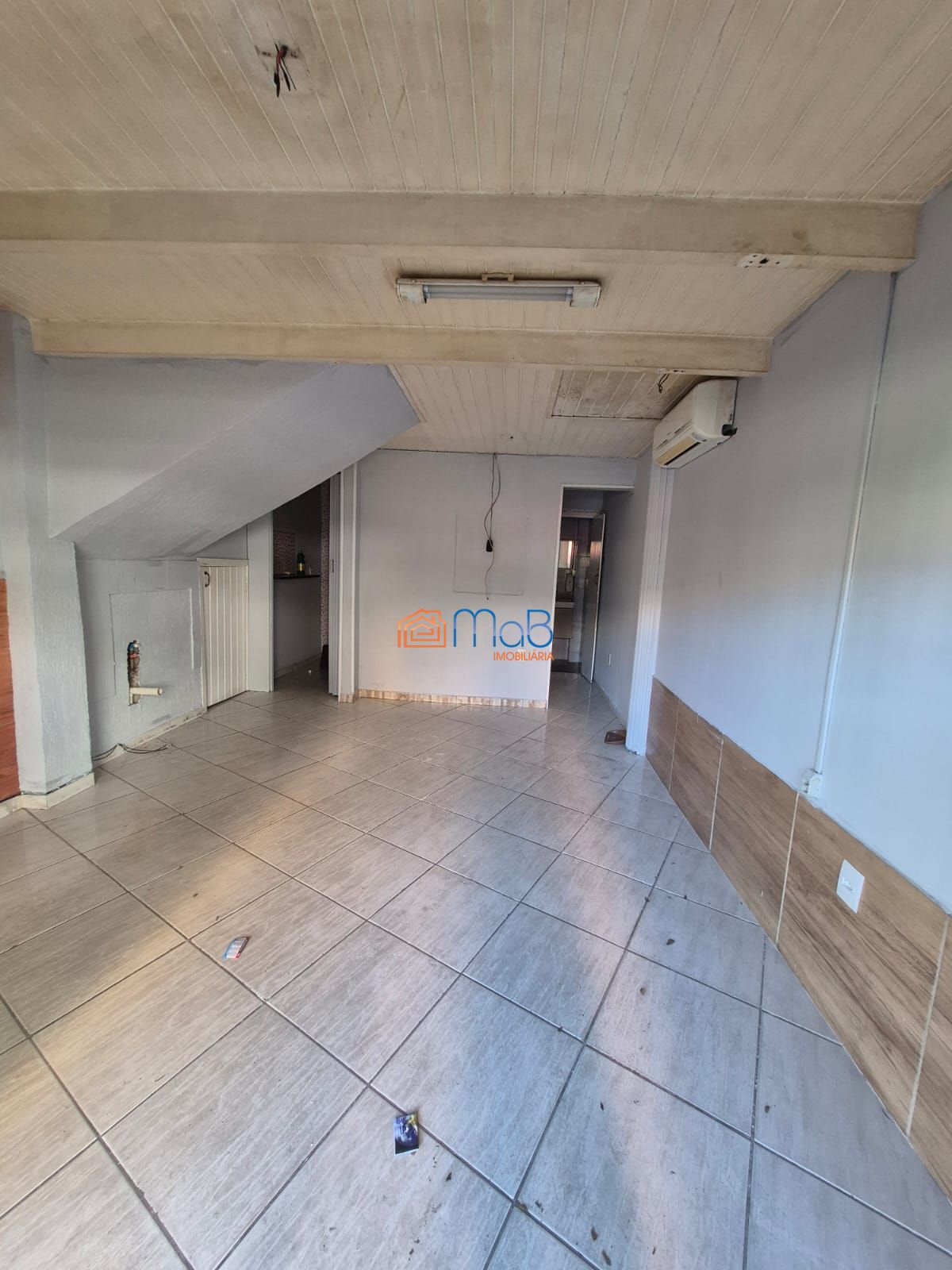 Loja comercial 30m² com cozinha