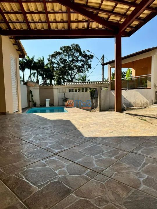 Casa à venda com 3 quartos, 120m² - Foto 2