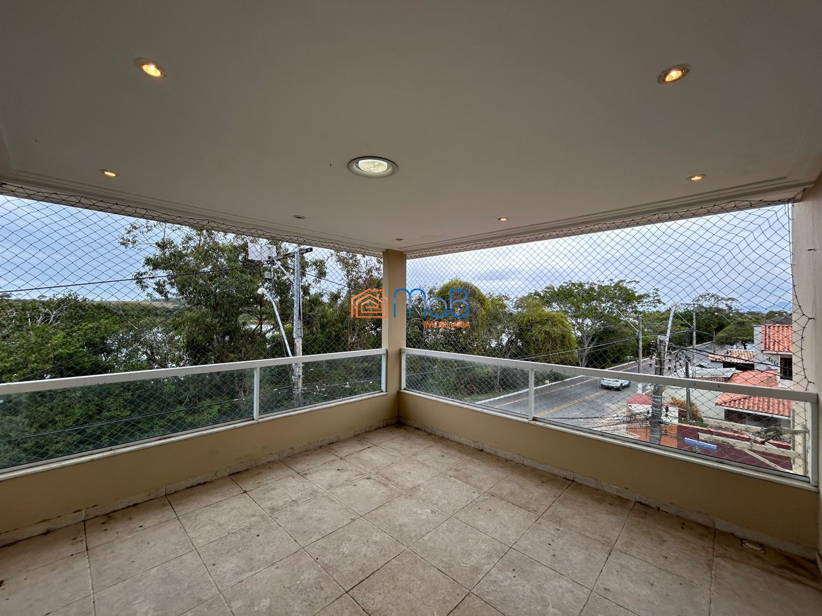 Casa espaçosa de 3 quartos com terraço, vista pra lagoa e ár