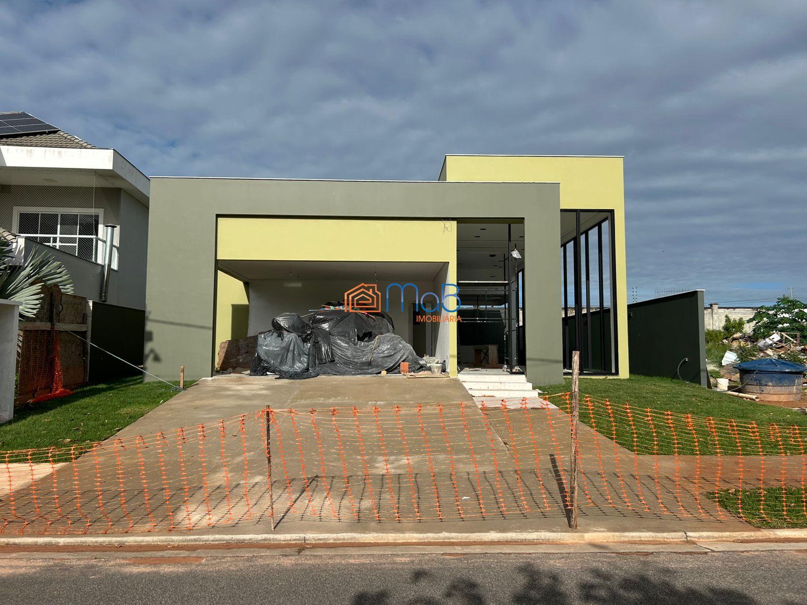 Casa linear no Alphaville R3