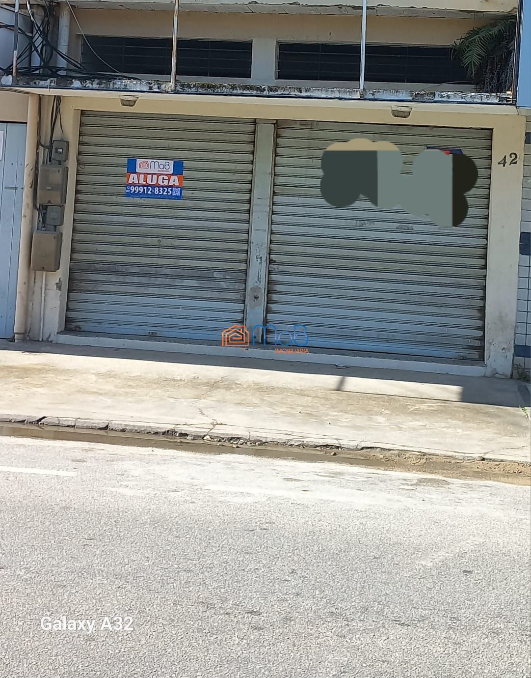 Loja comercial no sol e mar