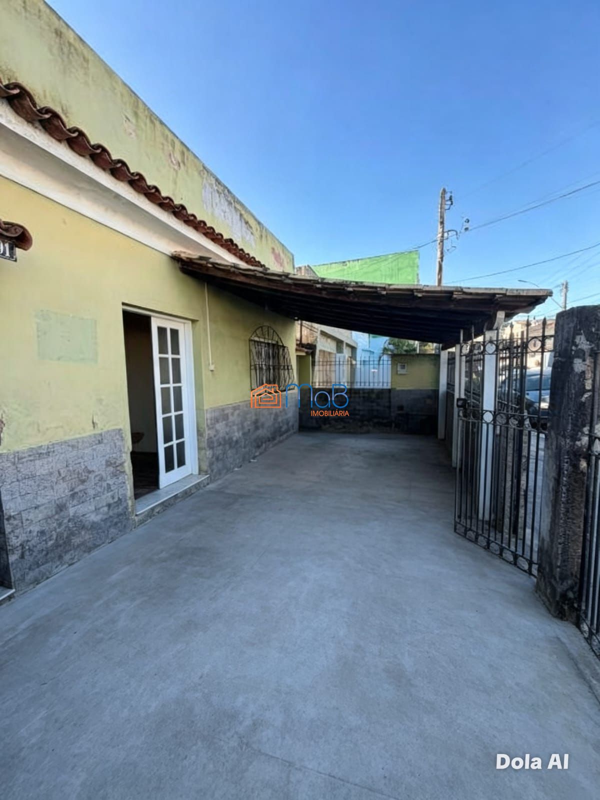 Casa linear com 3 quartos disponível para venda em Imbetiba.