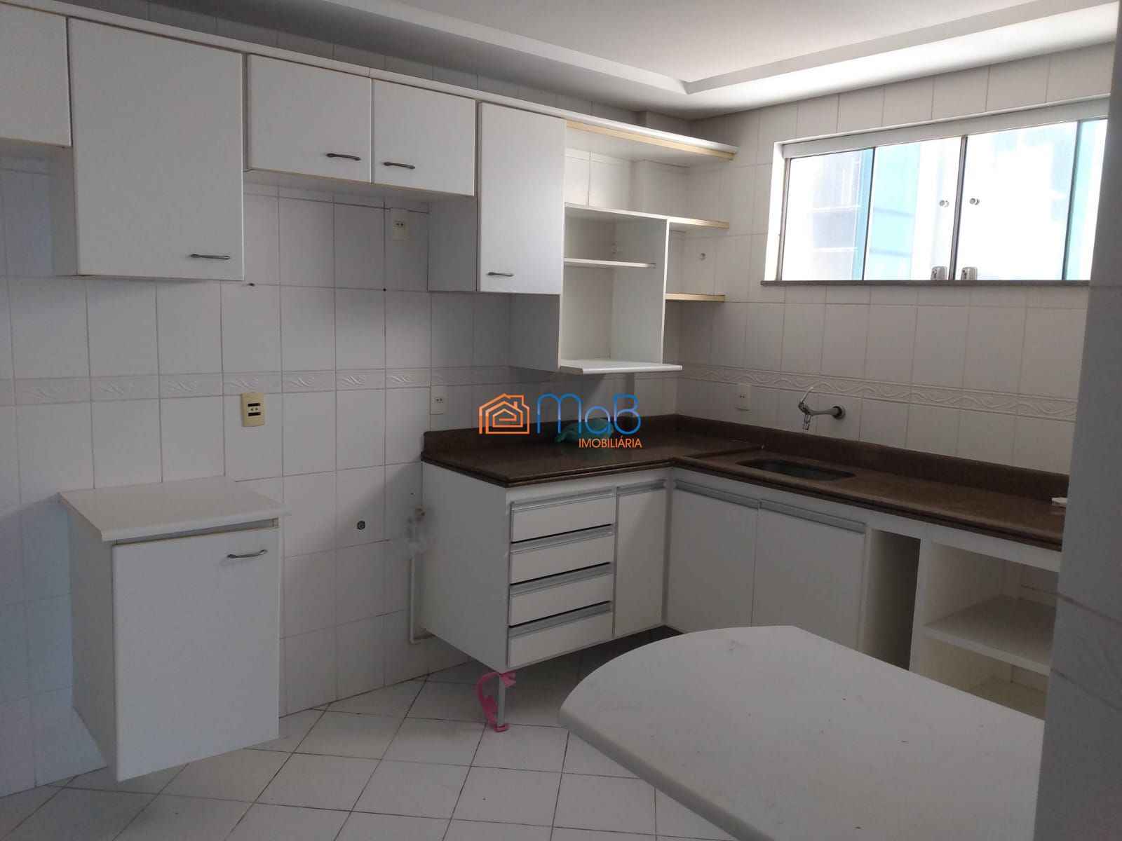 Apartamento com 120m², vista para o mar e 4 quartos sendo 01