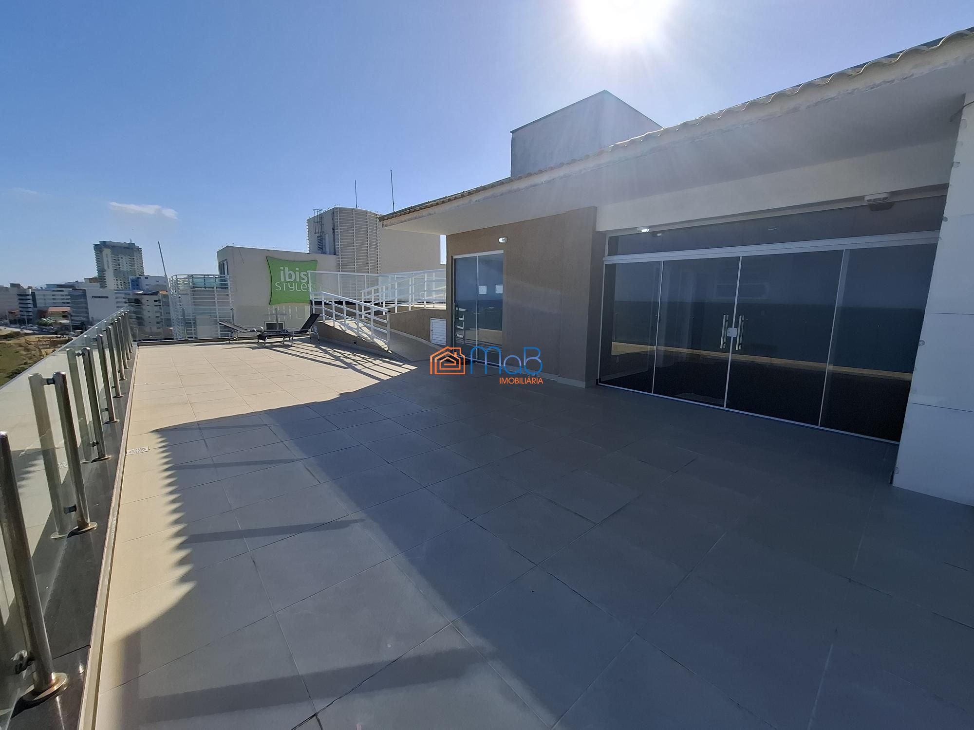 Excelente apartamento nos cavaleiros