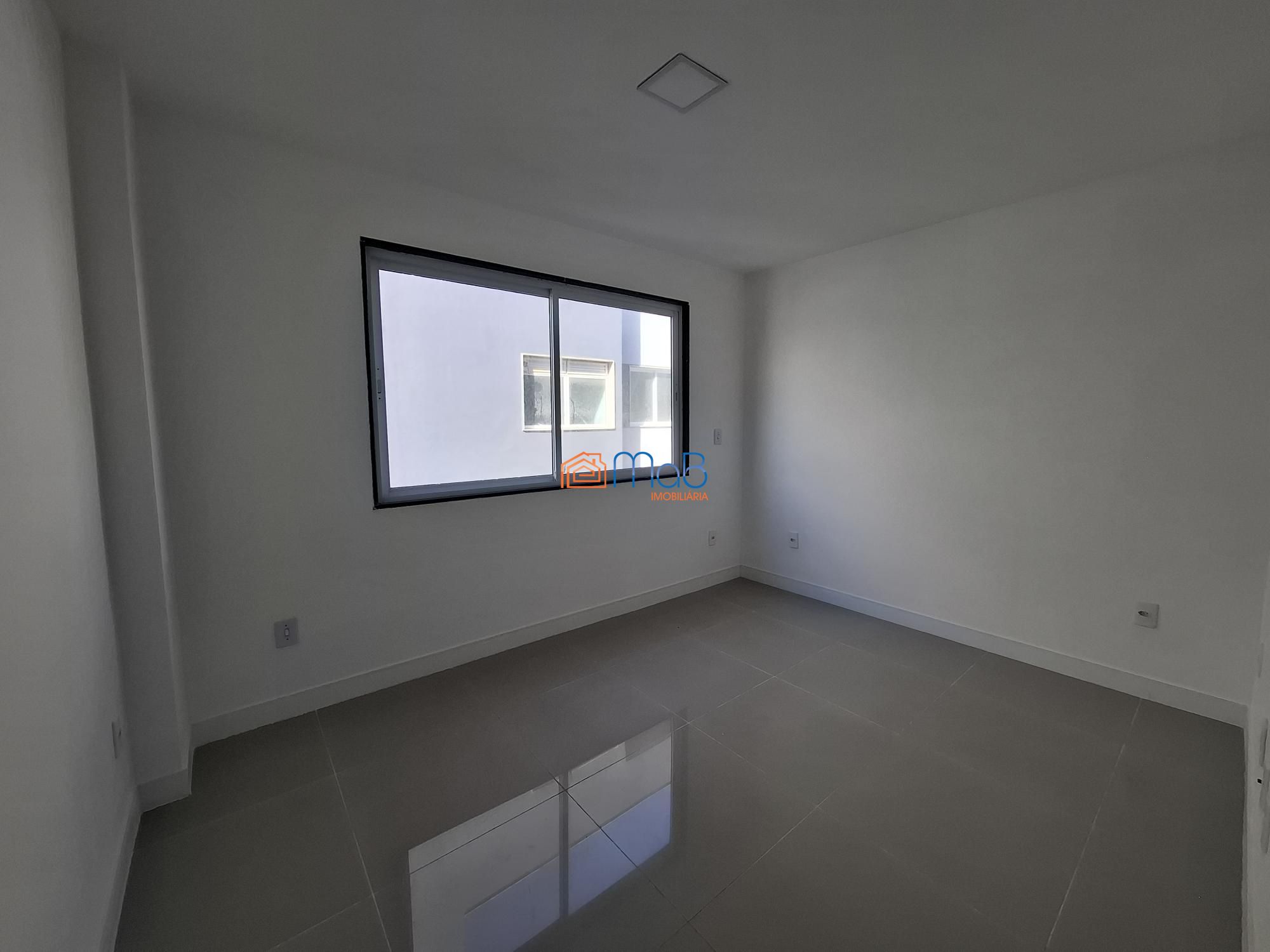 Excelente apartamento nos cavaleiros