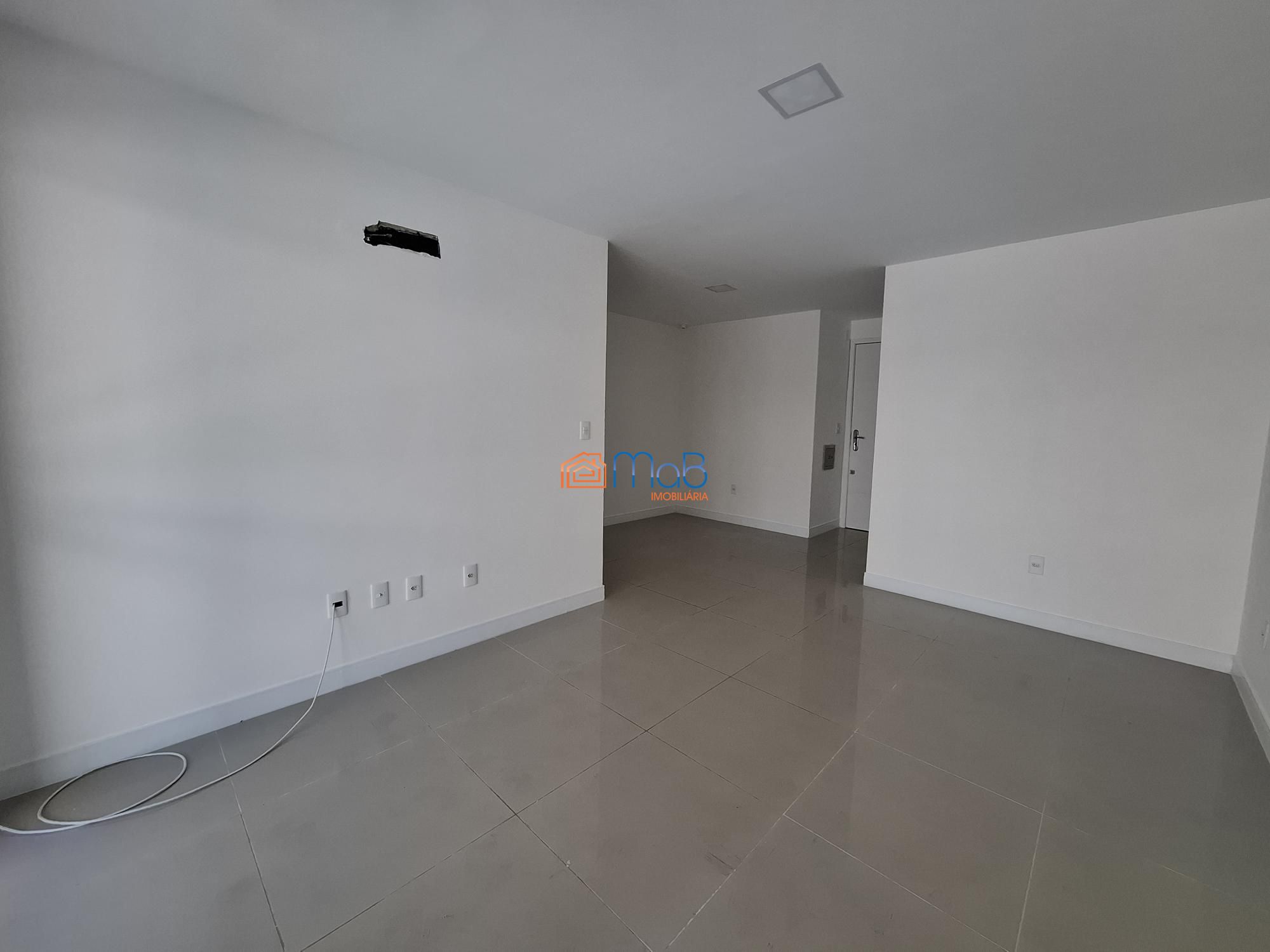 Excelente apartamento nos cavaleiros