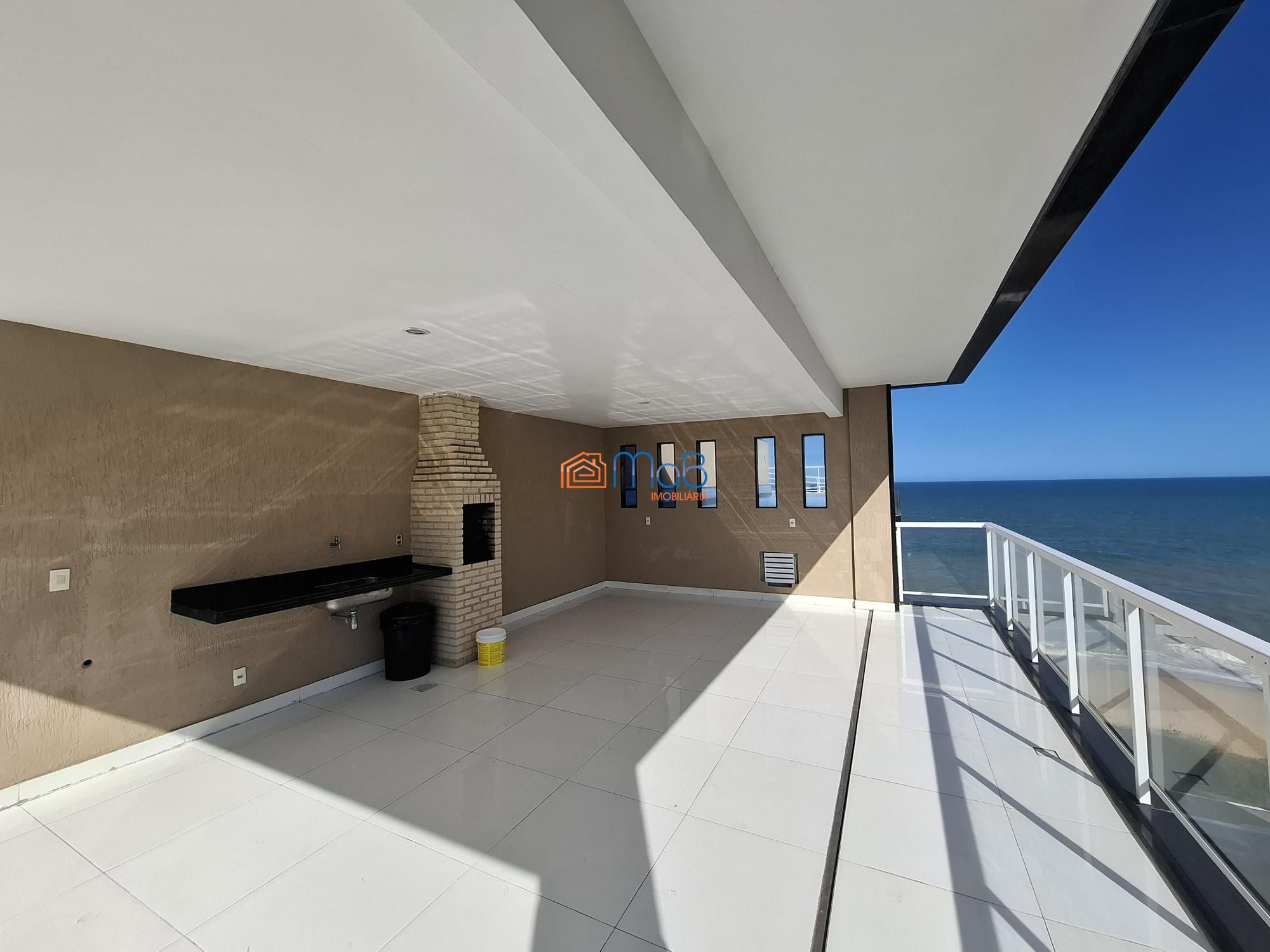 Excelente apartamento nos cavaleiros