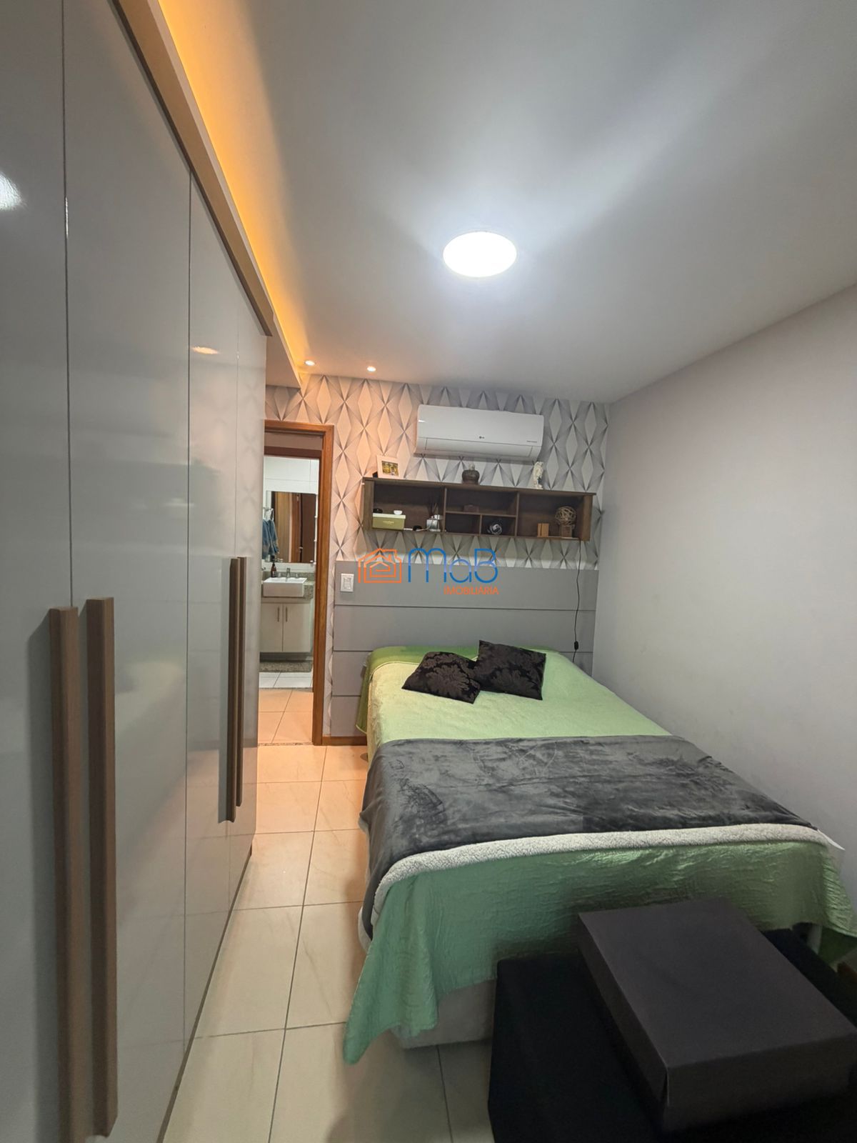 Apartamento Frente Mar 3 Quartos e 2 Suítes Praia dos Cavaleiros.