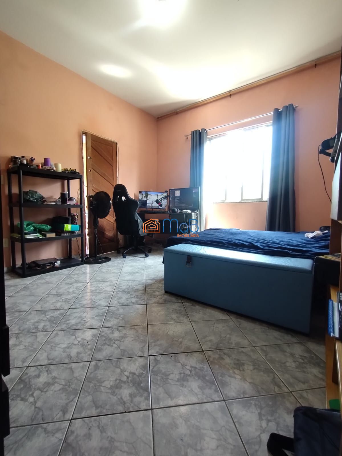 Incrível Casa de 3 Andares à Venda!