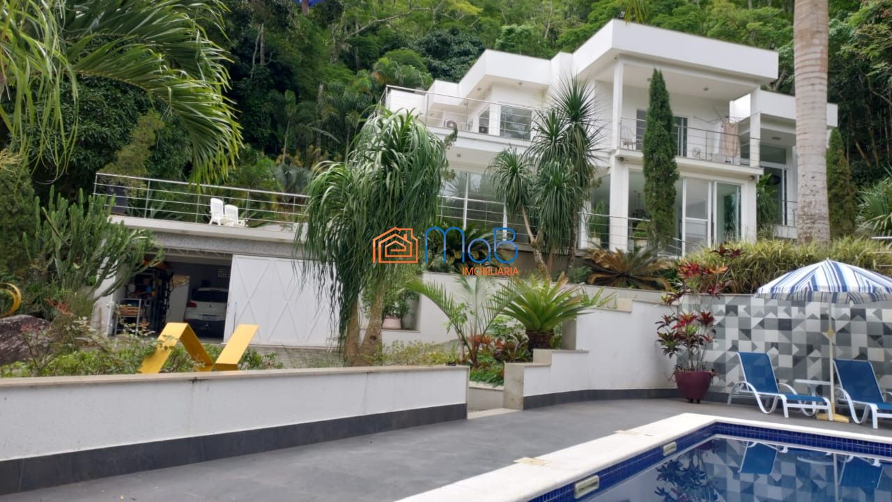 Propriedade luxo rara - paraíso particular entre o verde e o