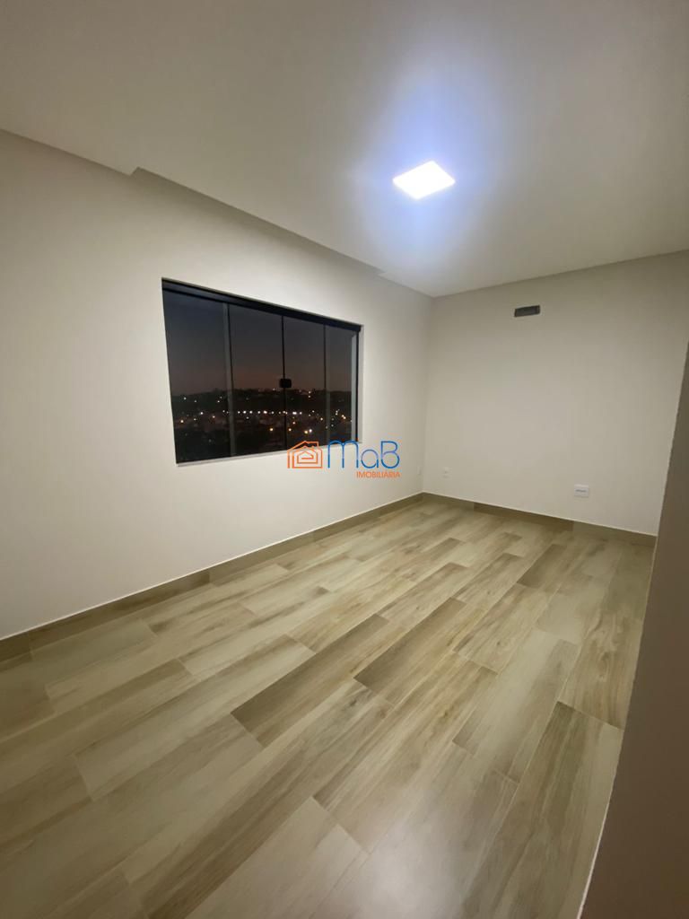 Casa à venda com 4 quartos, 205m² - Foto 21