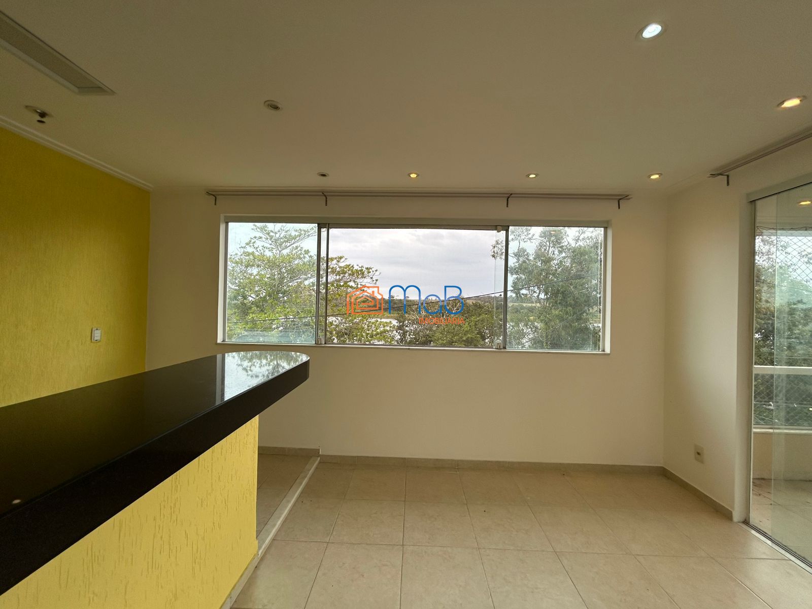 Casa espaçosa de 3 quartos com terraço, vista pra Lagoa e Área de Lazer Completa