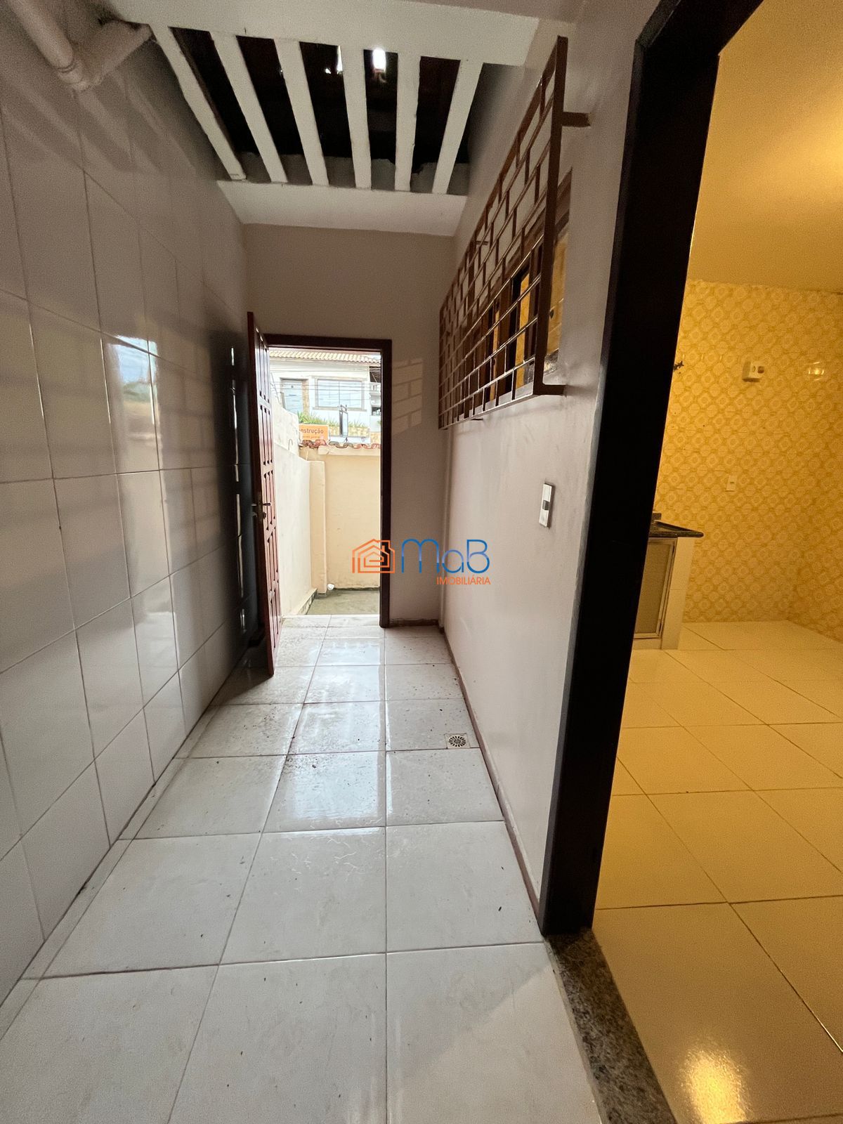 Casa à venda com 4 quartos, 200m² - Foto 10