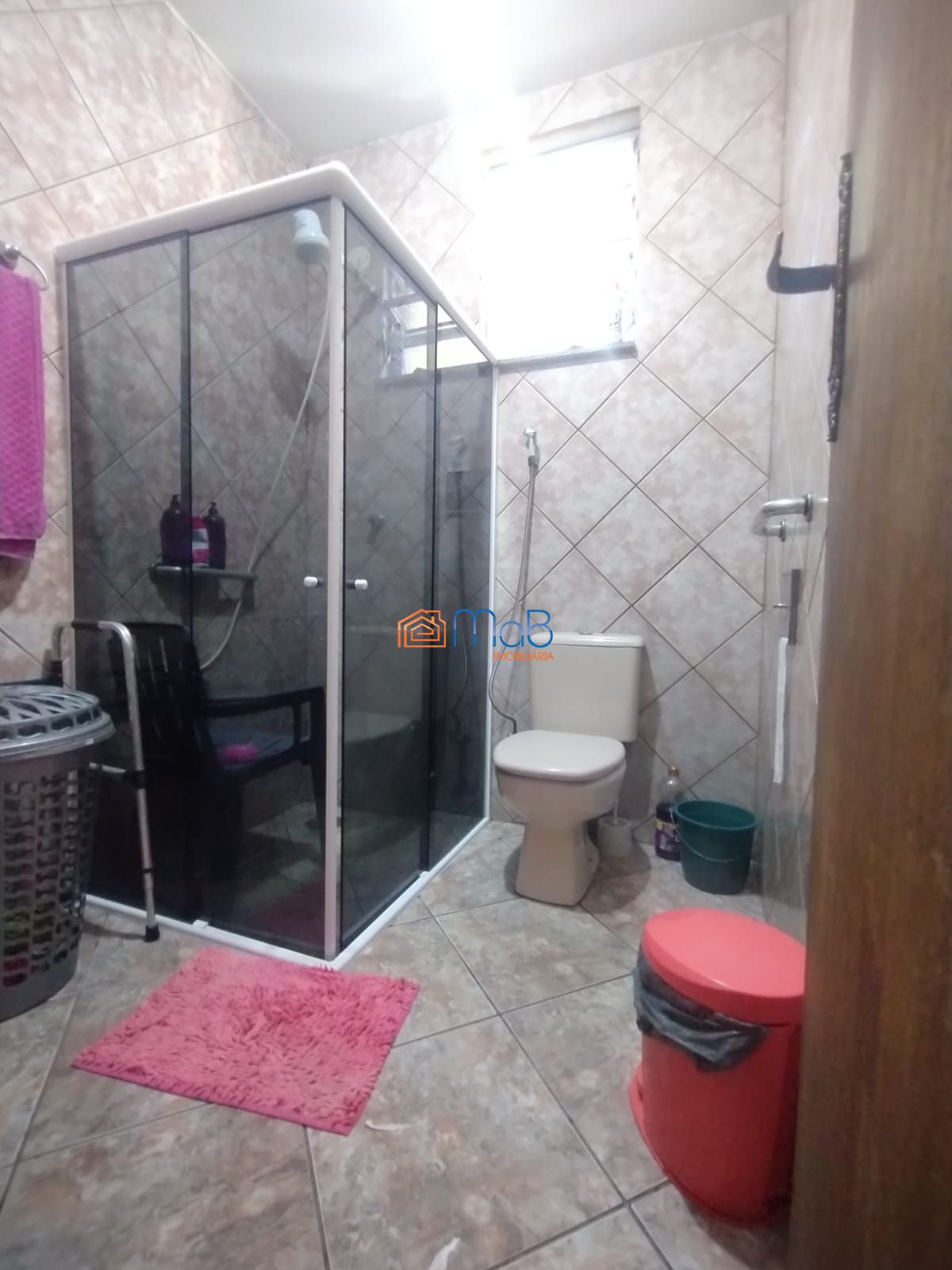 Incrível casa de 3 andares à venda!