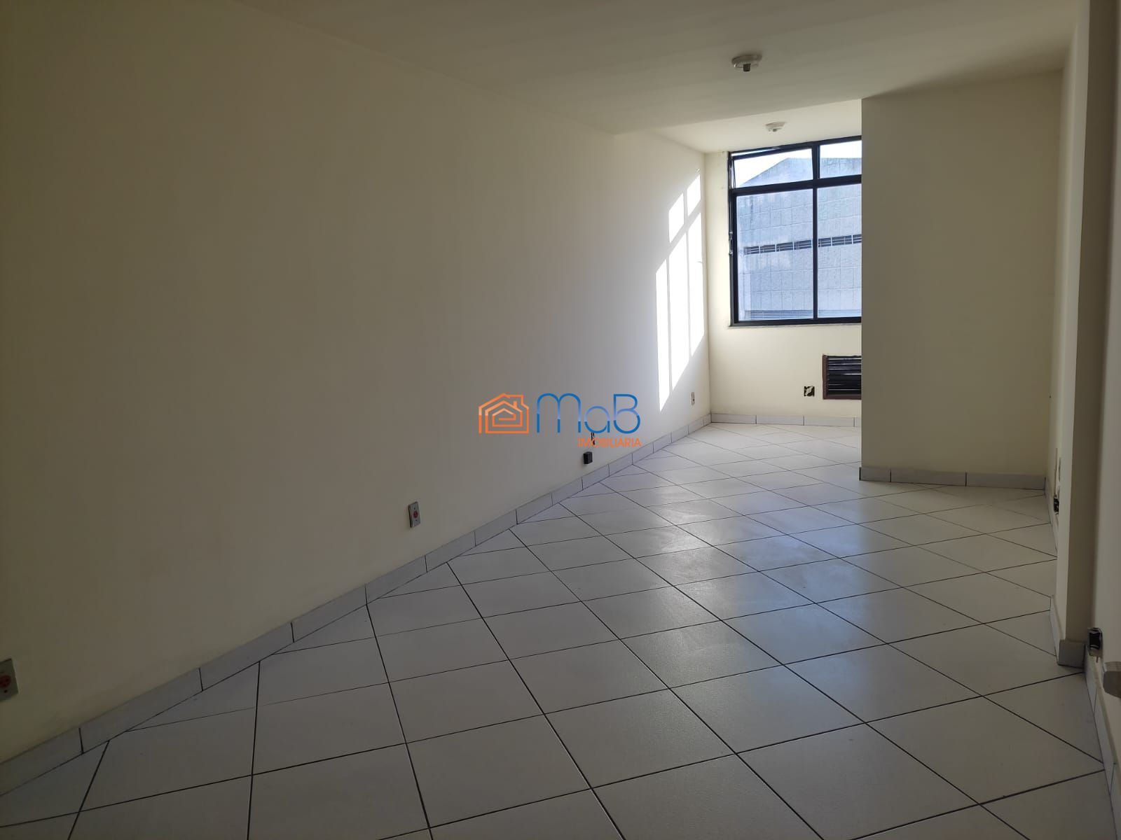 Conjunto Comercial-Sala para alugar com 1 quarto, 27m² - Foto 3