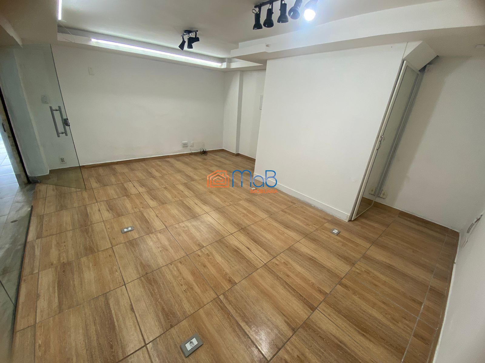 Loja-Salão para alugar com 1 quarto, 50m² - Foto 8