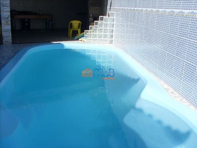 Casa duplex com 3 quartos e piscina em Rio das Ostras