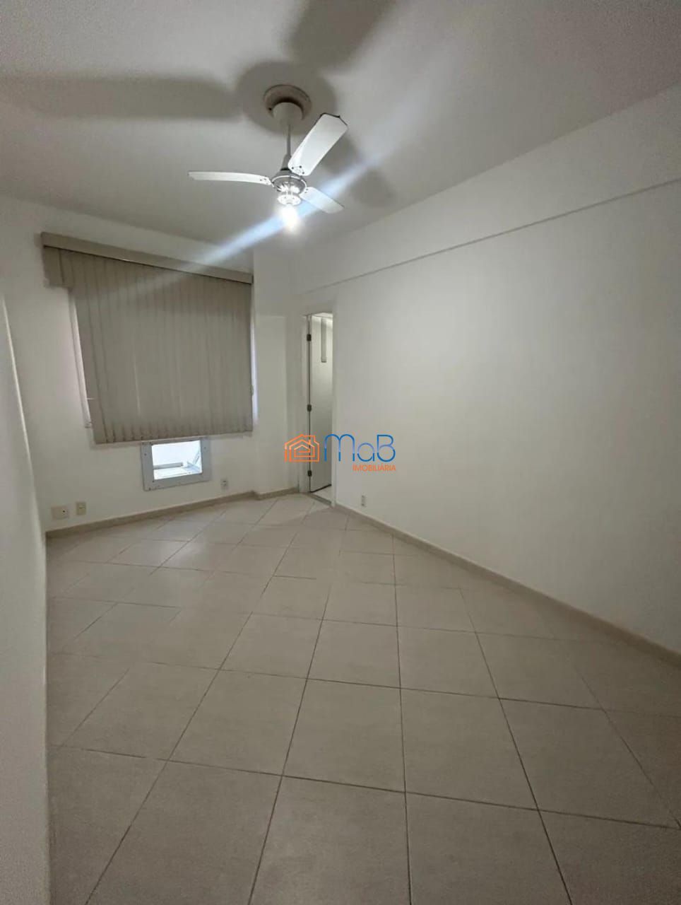 Apartamento com 02 quartos e vista mar