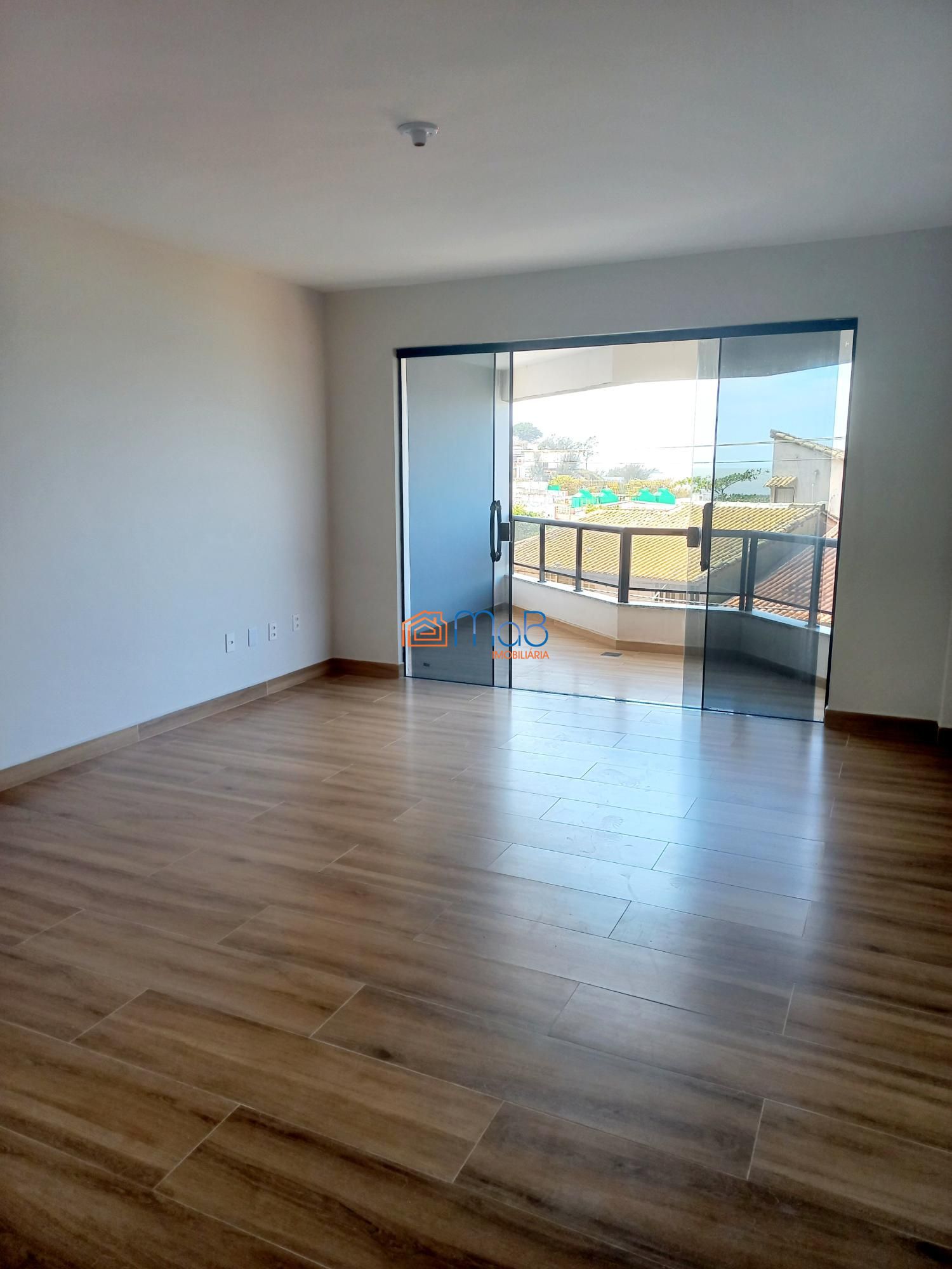 Apartamento 4 dormitórios à venda Imbetiba Macaé/RJ