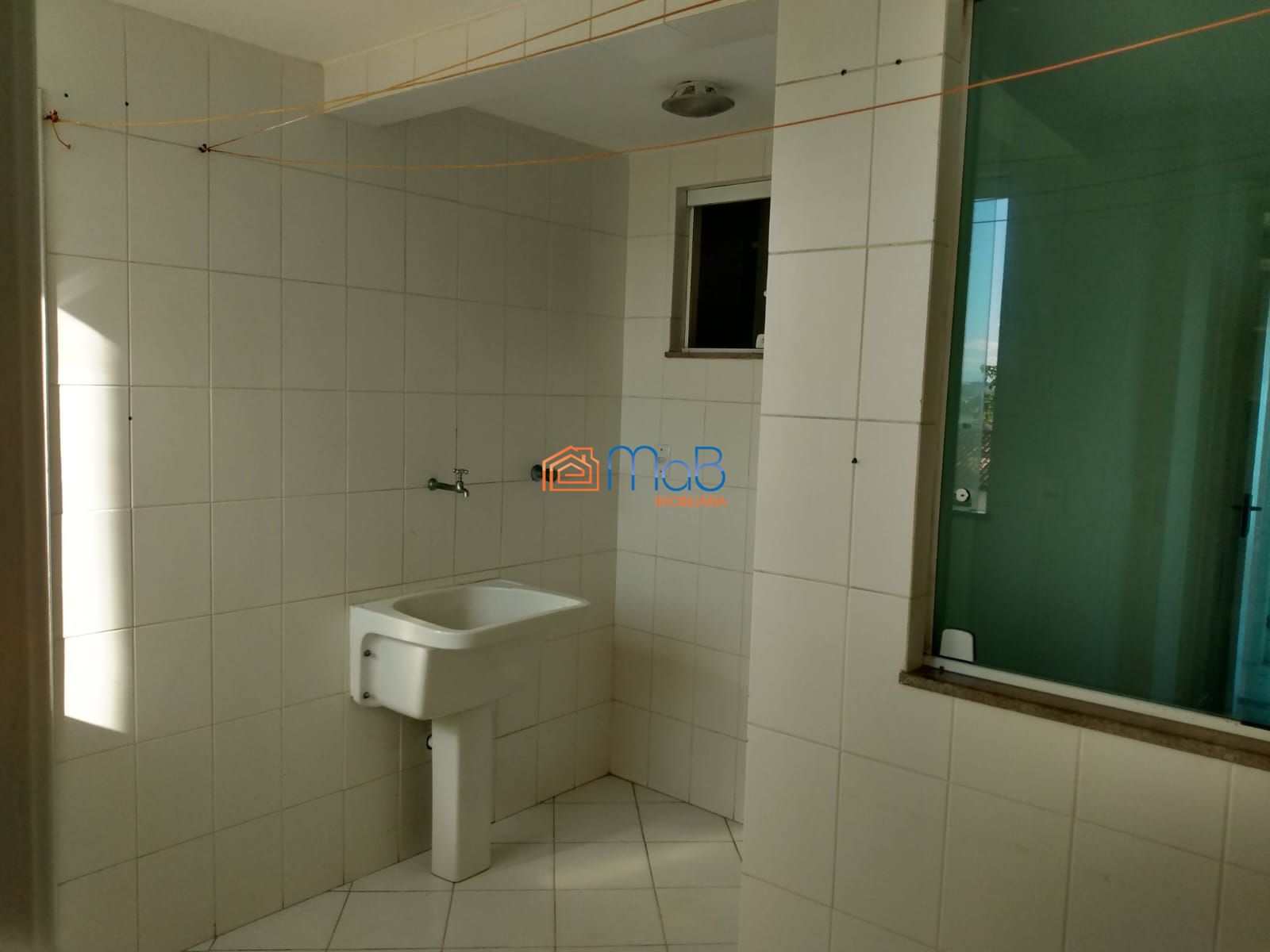Apartamento com 120M², vista para o mar e 4 quartos sendo 01 suíte