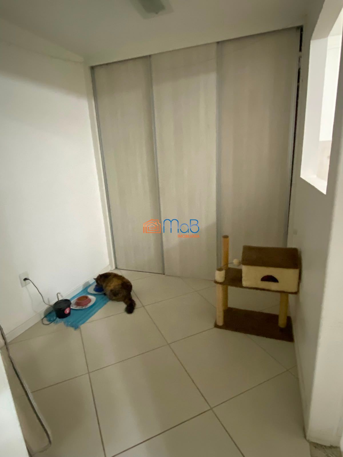 Casa 2 quartos , com garagem no centro de macaé