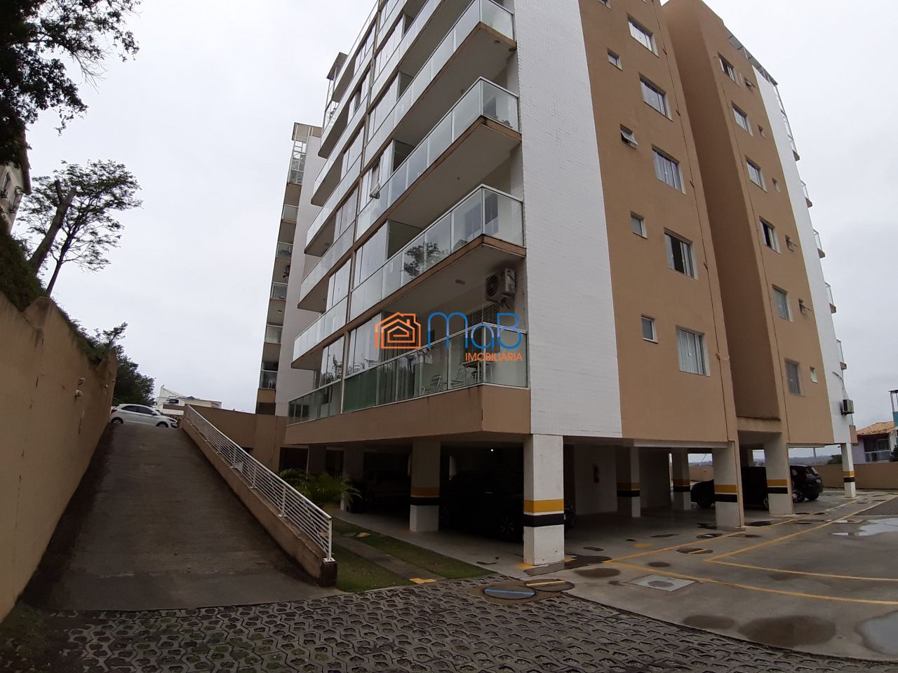 Apartamento à venda com 2 quartos, 65m² - Foto 1