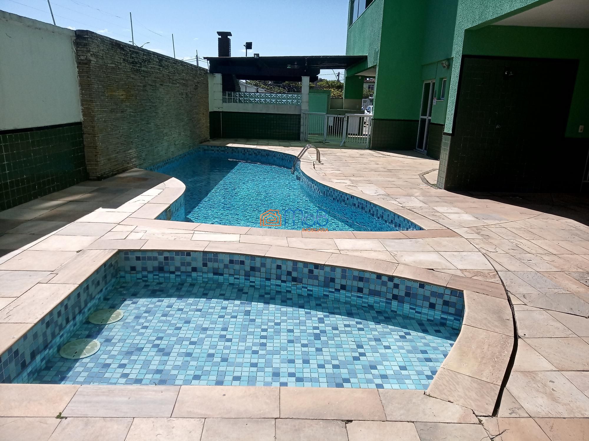 Apartamento com 02 quartos e vista mar