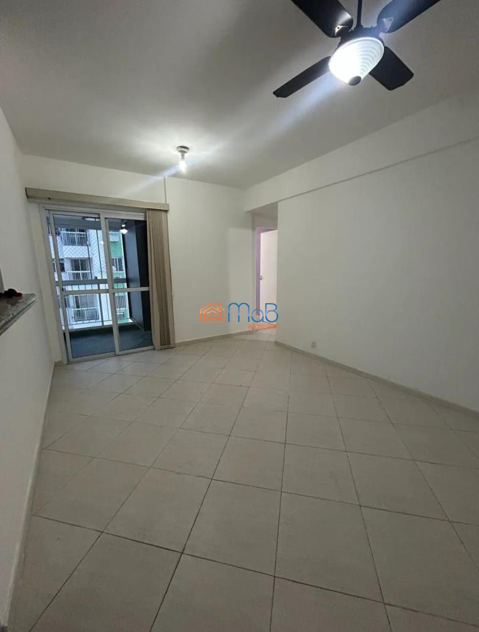 Apartamento com 02 quartos e vista mar