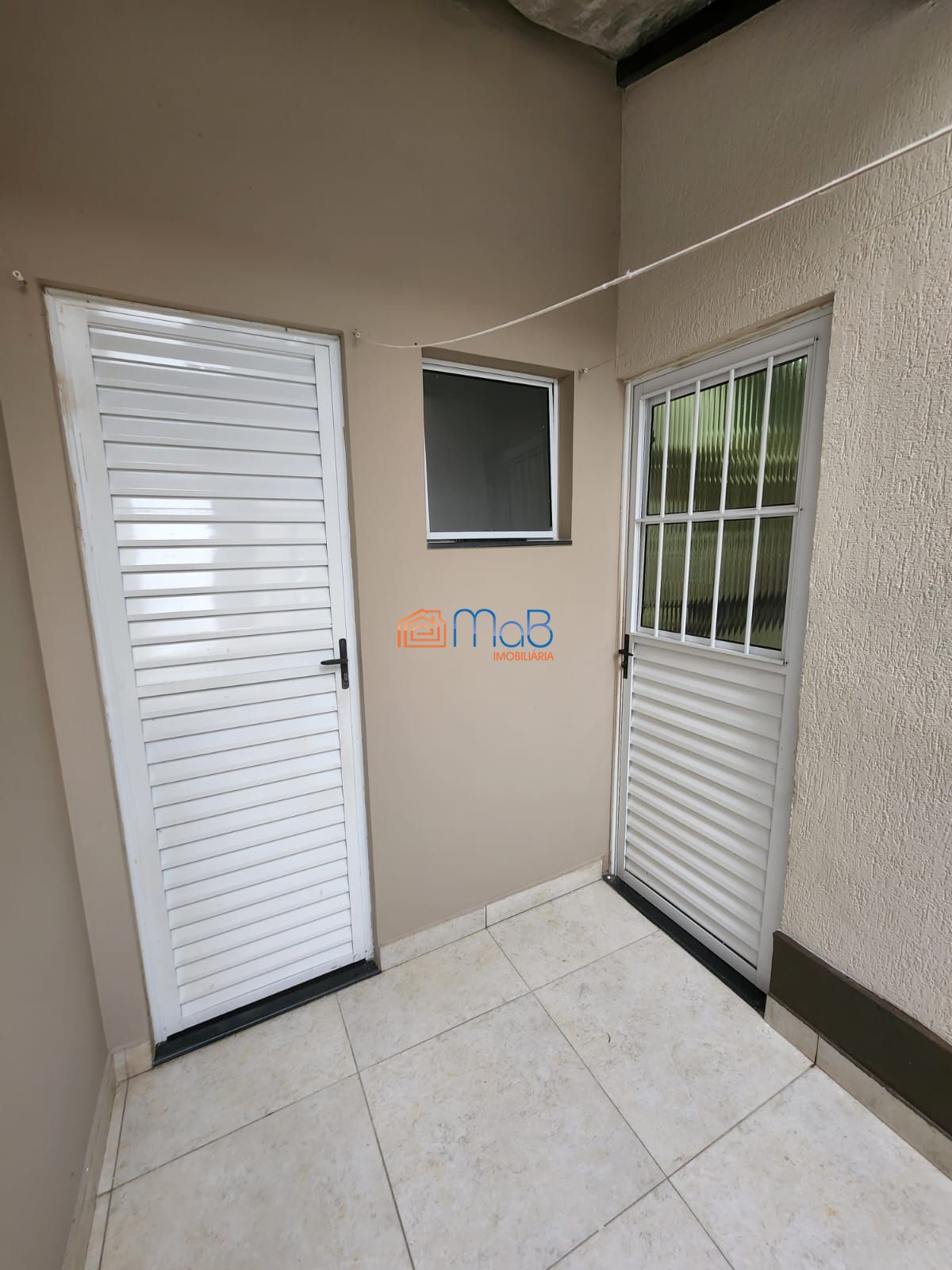 Linda Casa com 03 quartos a venda no Jardim Santo Antônio
