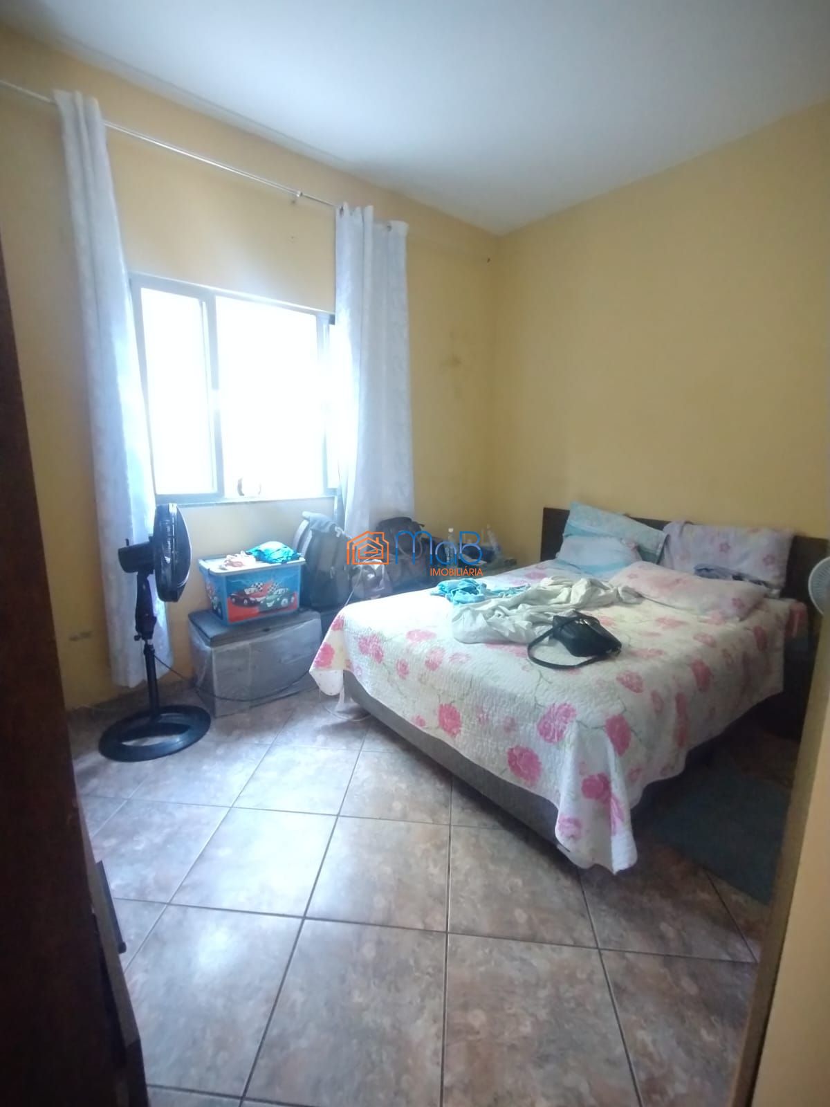 Incrível Casa de 3 Andares à Venda!