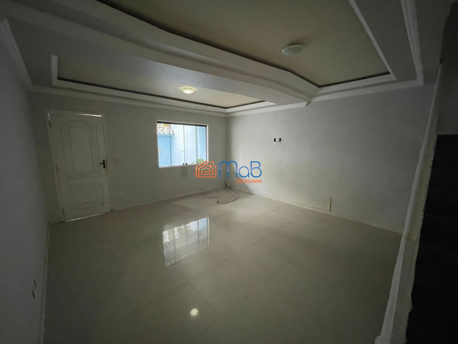 Casa à venda com 4 quartos, 200m² - Foto 3