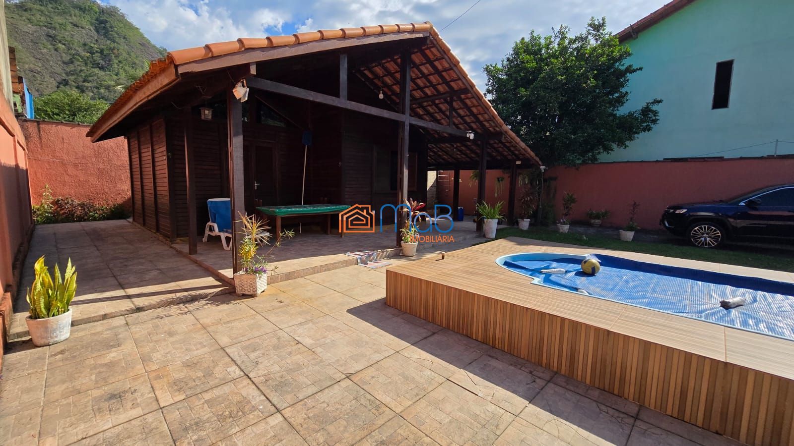 Casa à venda em trapóleo – amplo espaço e excelente estrutura!