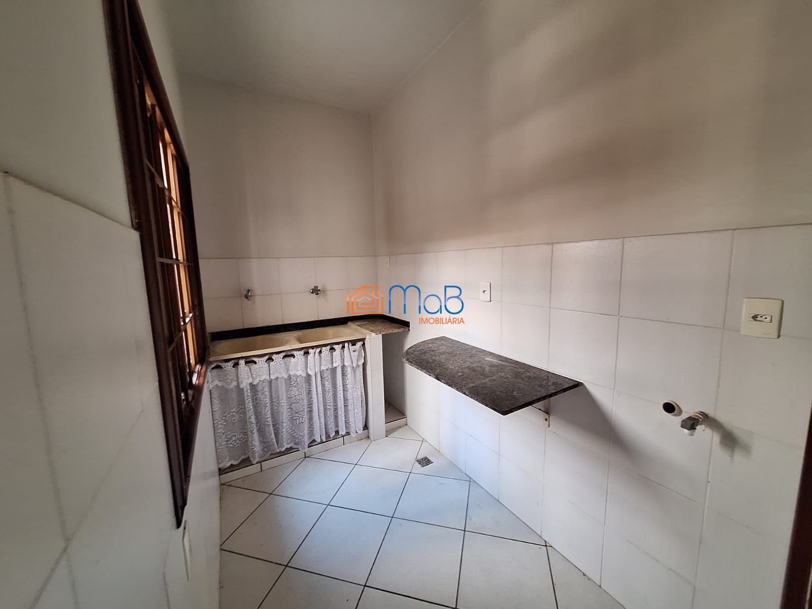 Casa ampla para locação com 5 quartos e área gourmet no são 