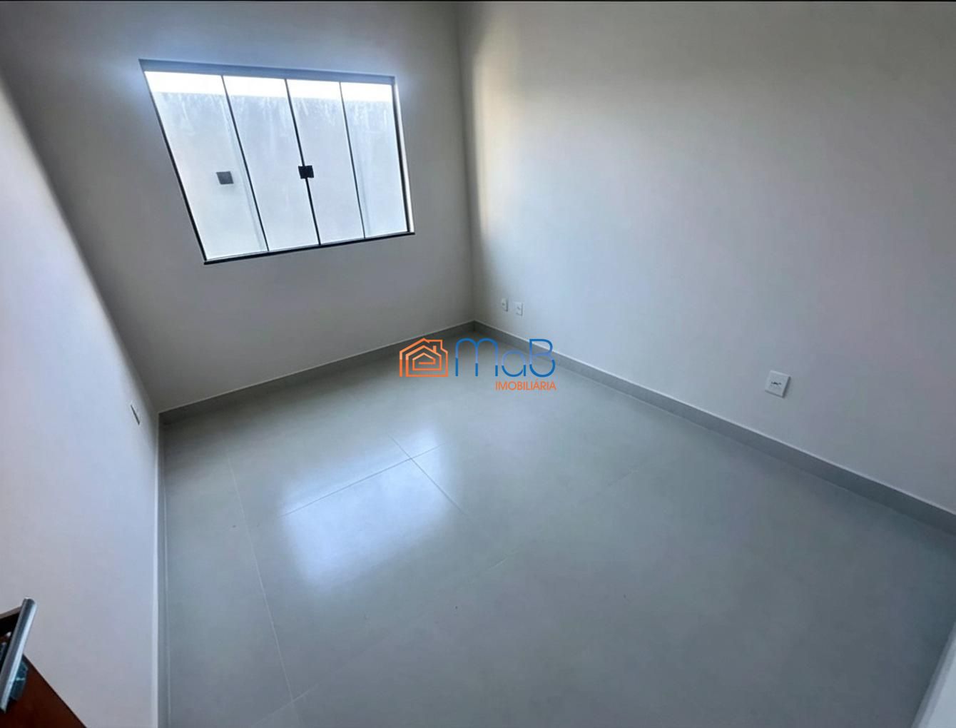 Casa Linear à Venda no Vale das Palmeiras – Macaé/RJ