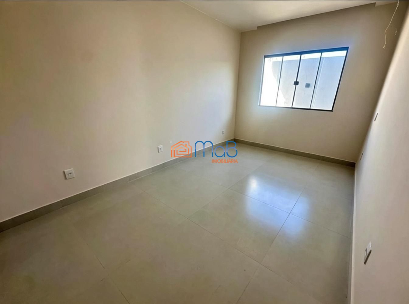 Casa Linear à Venda no Vale das Palmeiras – Macaé/RJ