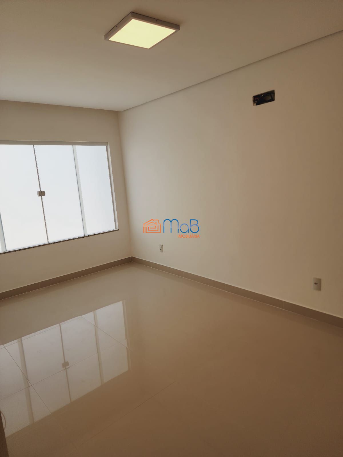 Casa para alugar com 4 quartos, 200m² - Foto 10