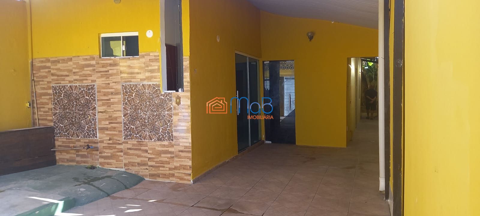 Casa à venda com 2 quartos, 180m² - Foto 1