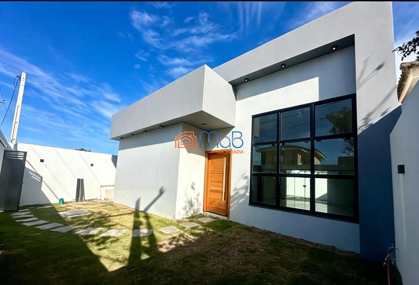 Casa Linear à Venda no Vale das Palmeiras – Macaé/RJ