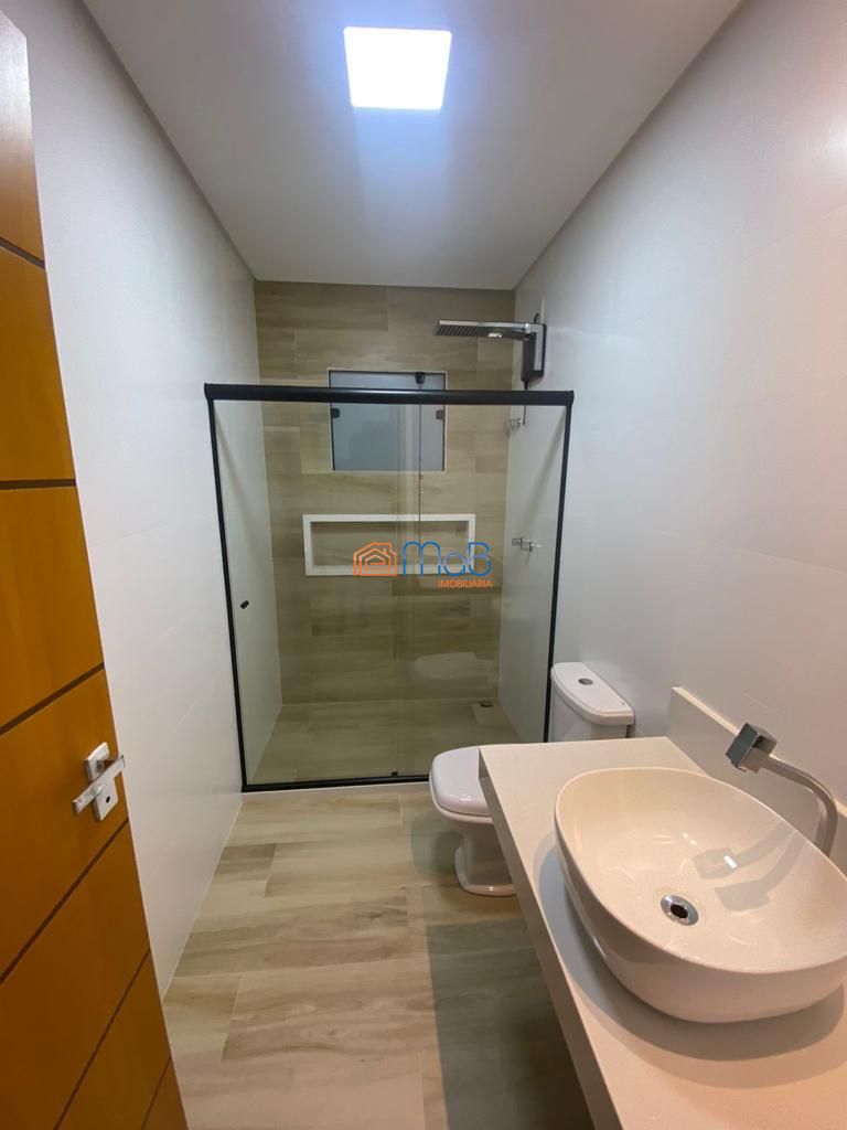 Casa à venda com 4 quartos, 205m² - Foto 14