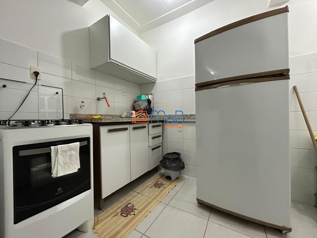 Apartamento mobiliado com 2 quartos no cond. Sítio das garça