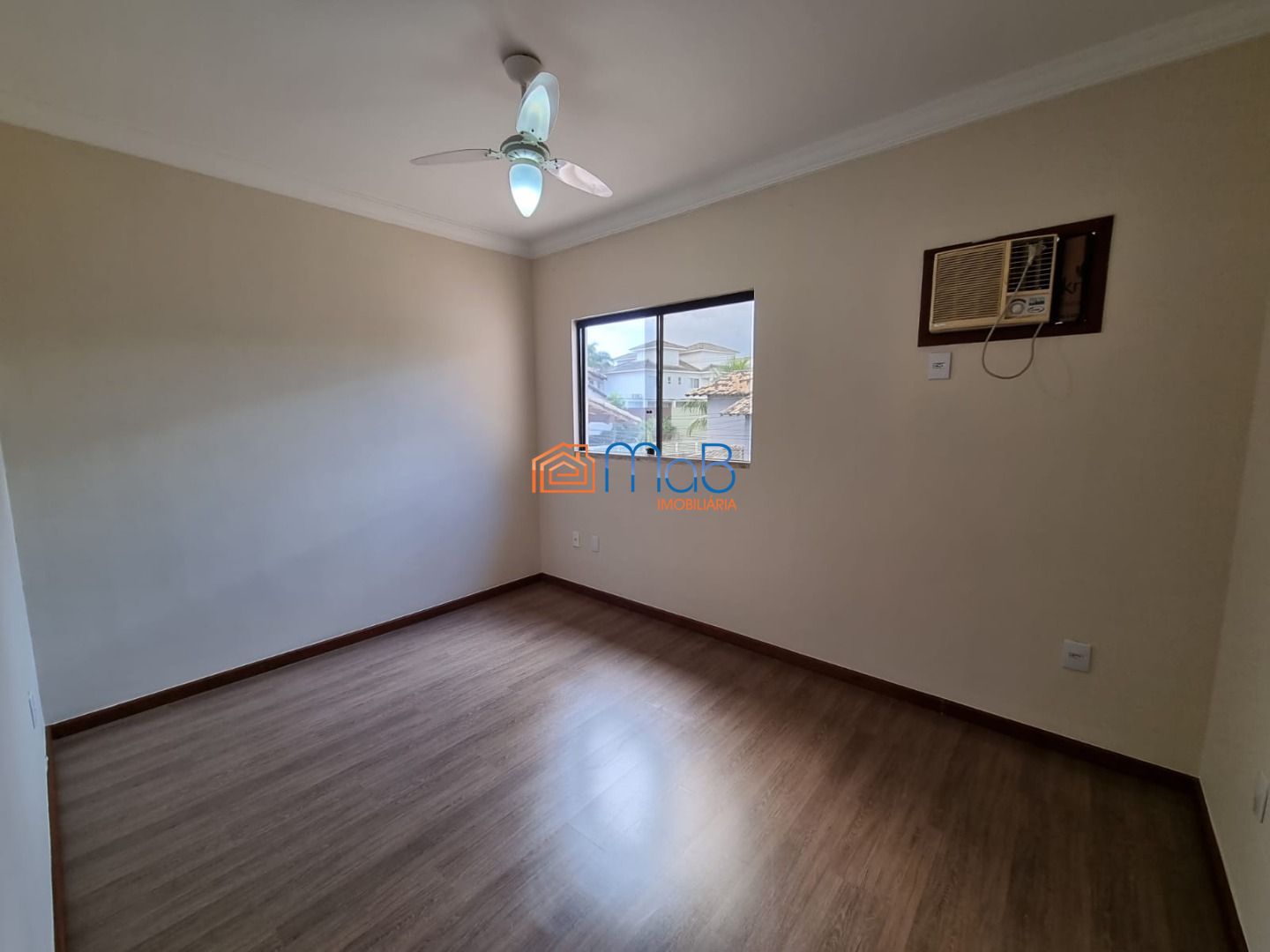 Casa à venda com 3 quartos, 160m² - Foto 5