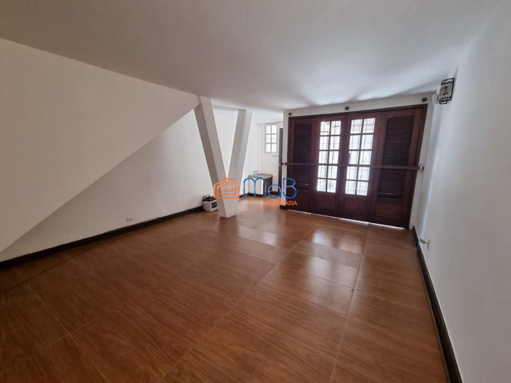 Casa à venda com 3 quartos, 158m² - Foto 9