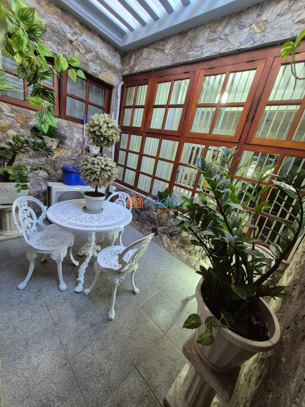 Casa de 310m² com área gourmet completa e 4 quartos - foto 5
