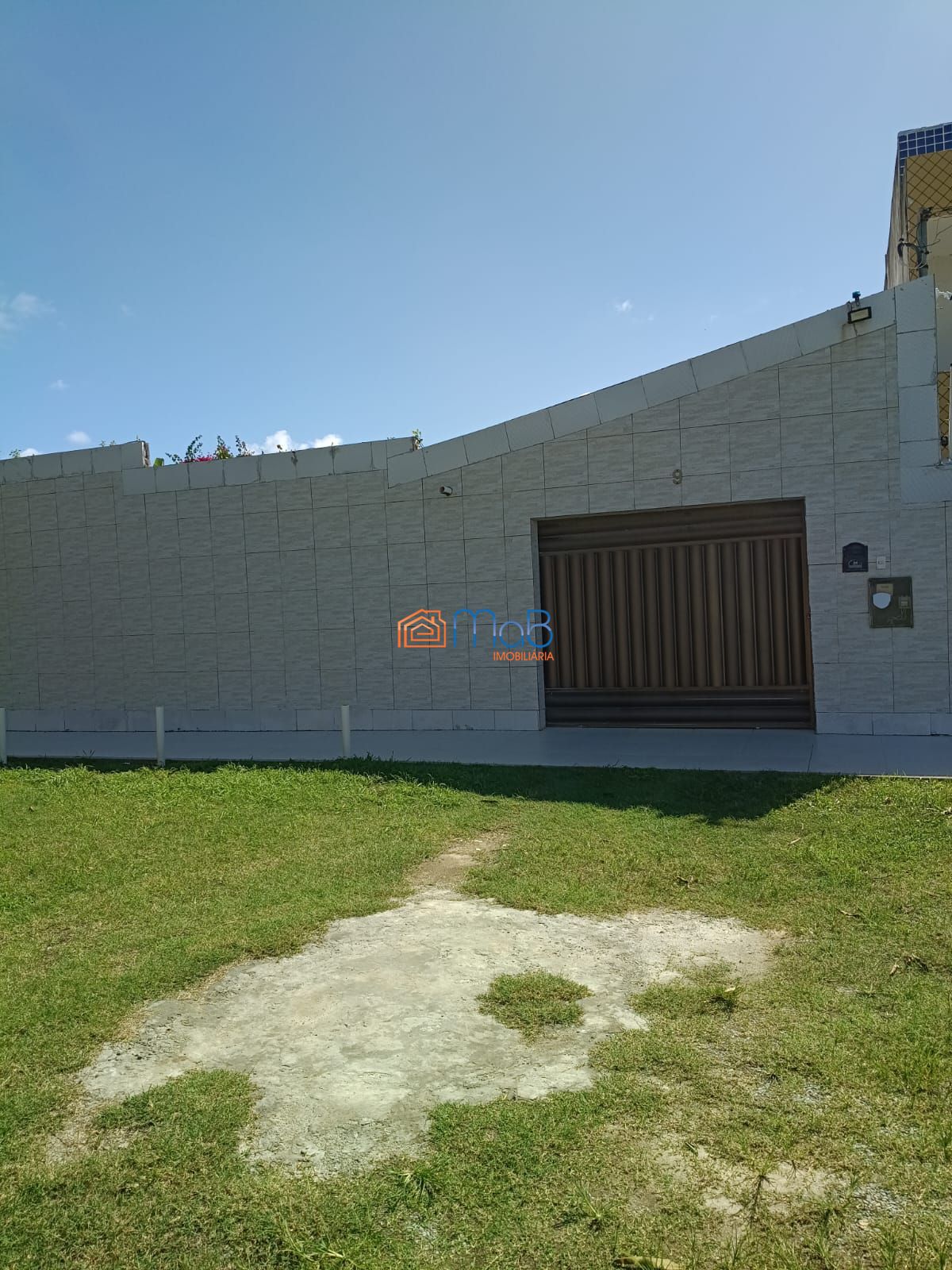 Casa Ampla com Piscina na Zona de Expansão – Robalo Apenas 1 km da Praia!