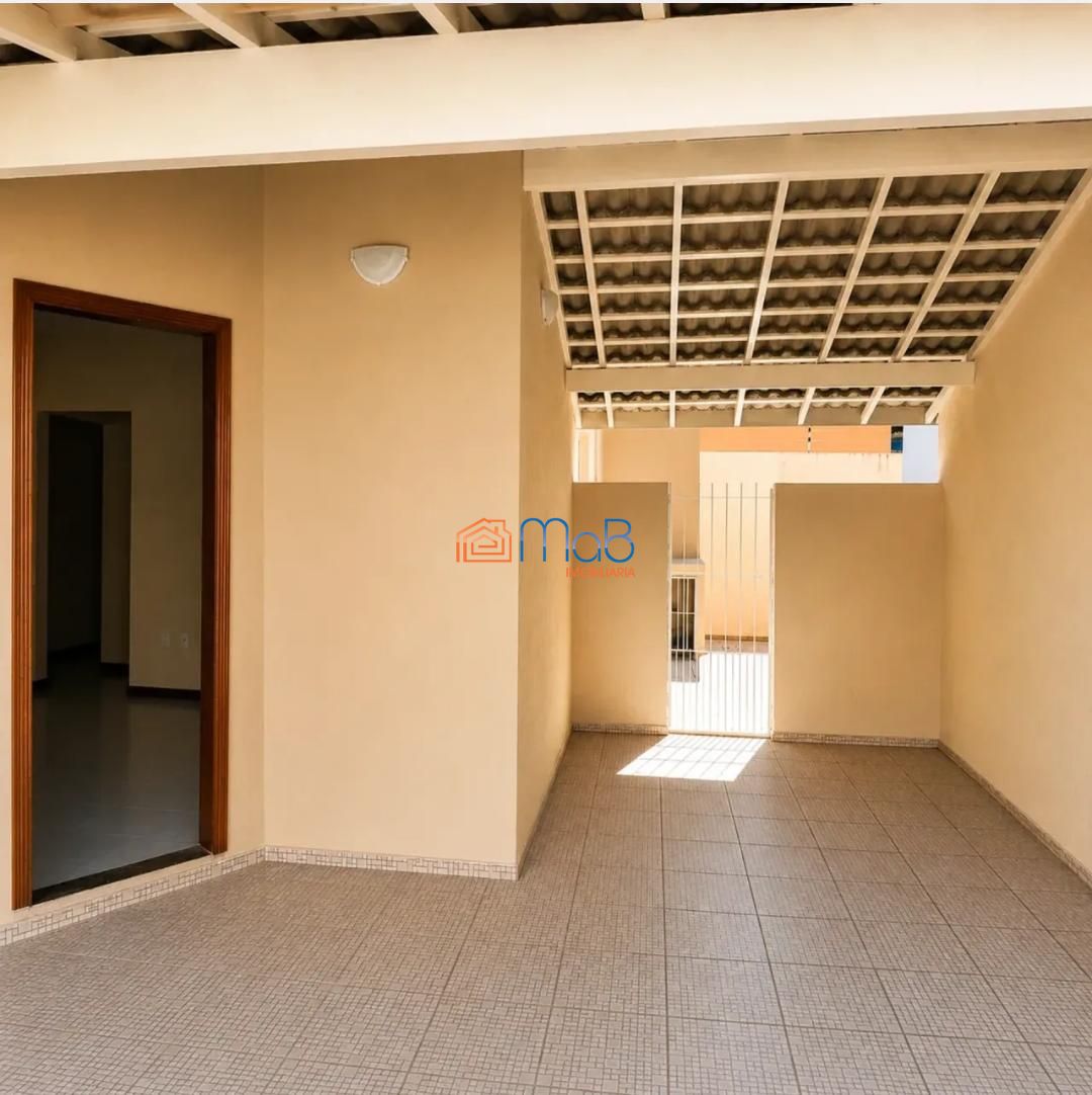 Casa Linear à Venda no Condomínio Alto da Glória