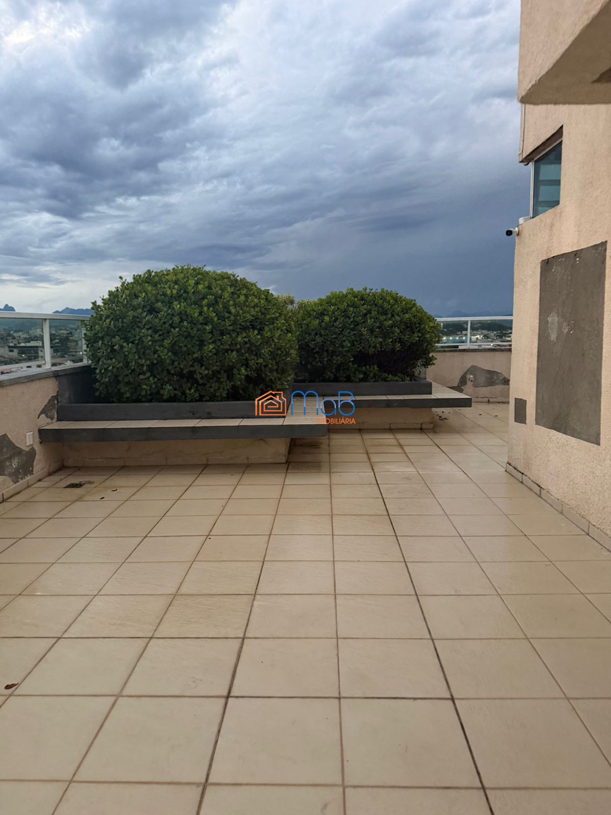 Apartamento Frente Mar 3 Quartos e 2 Suítes Praia dos Cavaleiros.