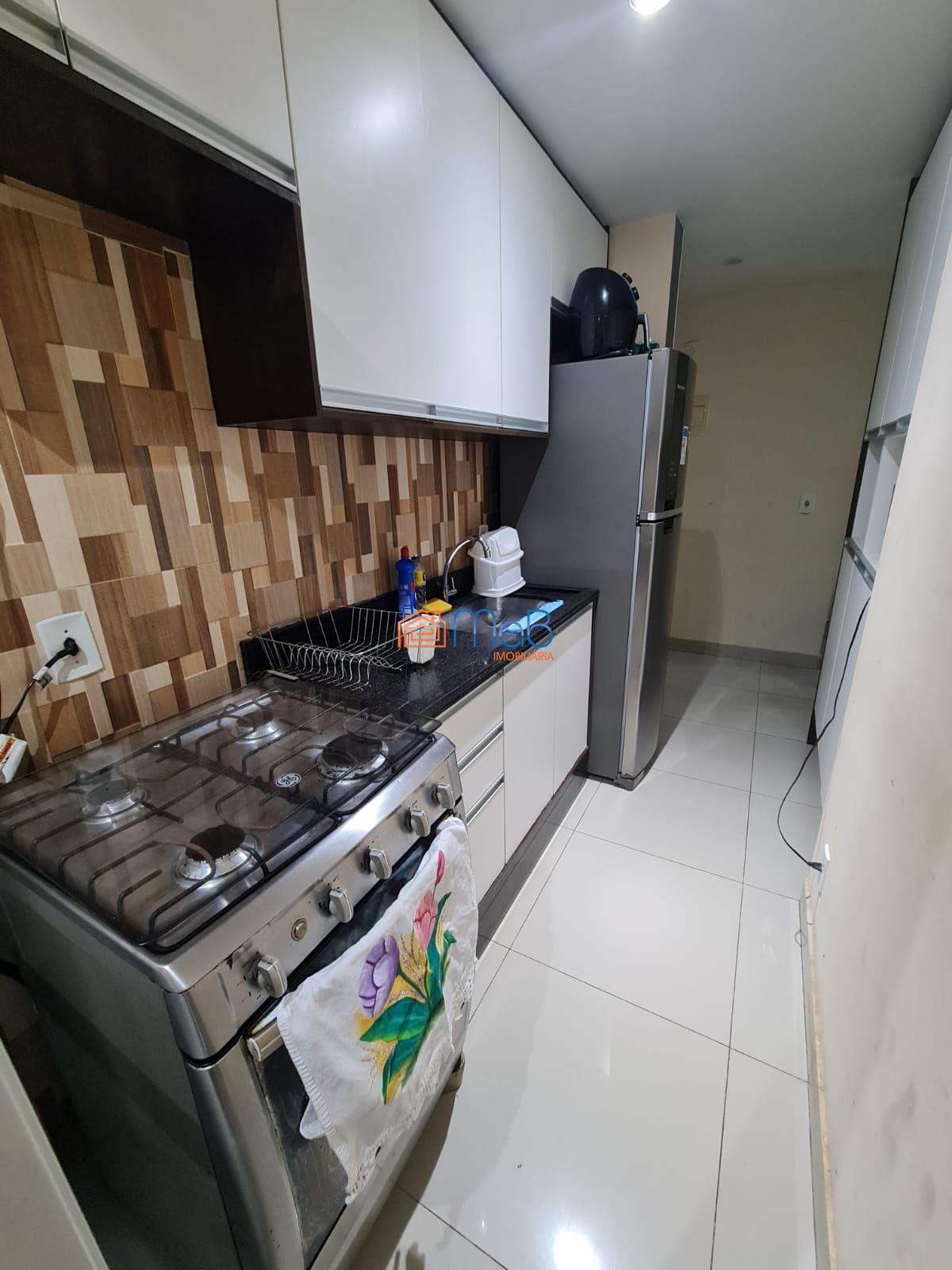 Apartamento 03 quartos com suíte e garagem.