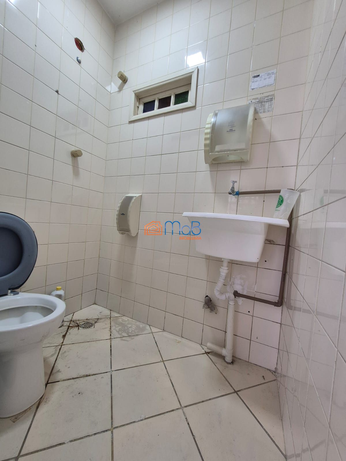 Loja coemrcial em imbetiba