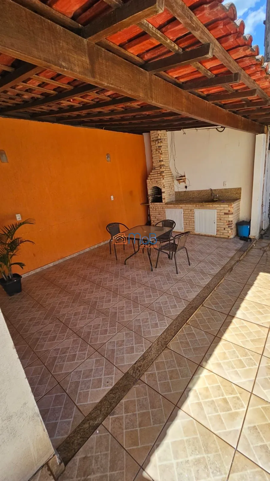 Casa, 4 quartos, 210 m² - Foto 1