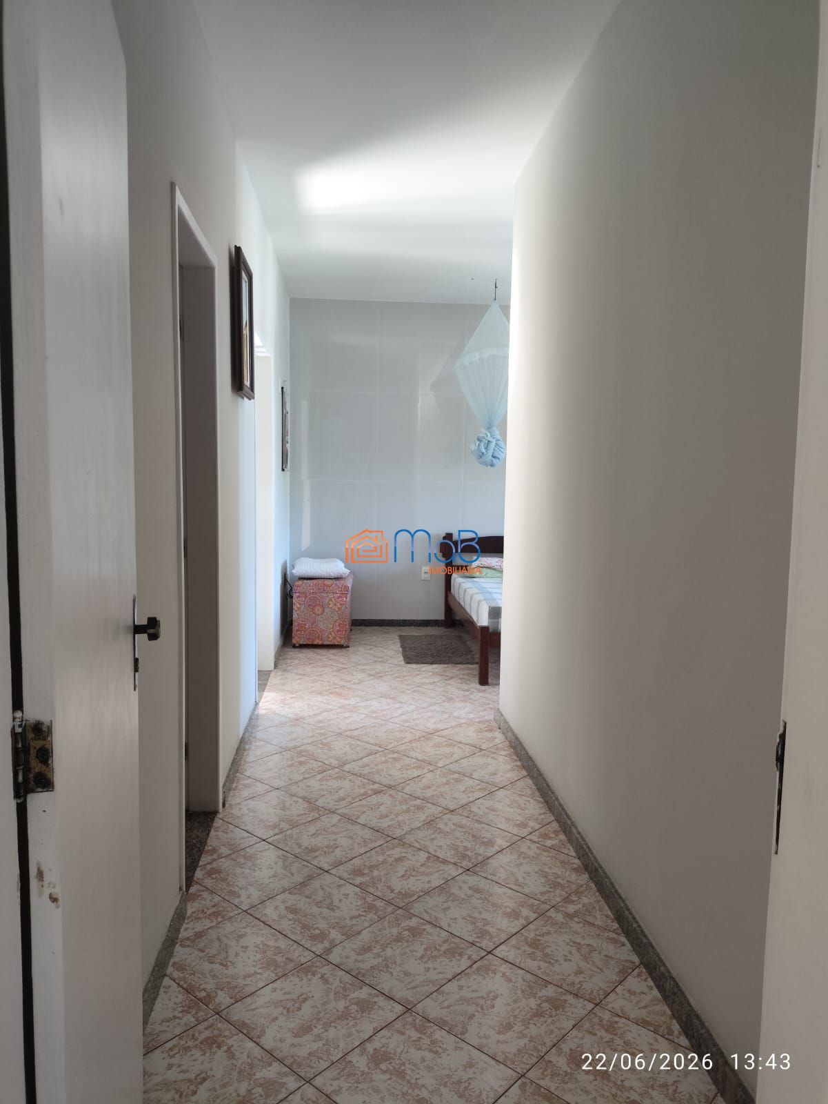 Casa ampla com 4 suítes, quintal e garagem para 4 carros – terreno de 350m²